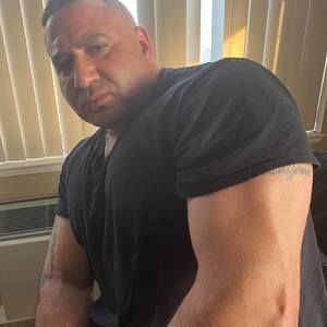 Meet your Posher, Fadi